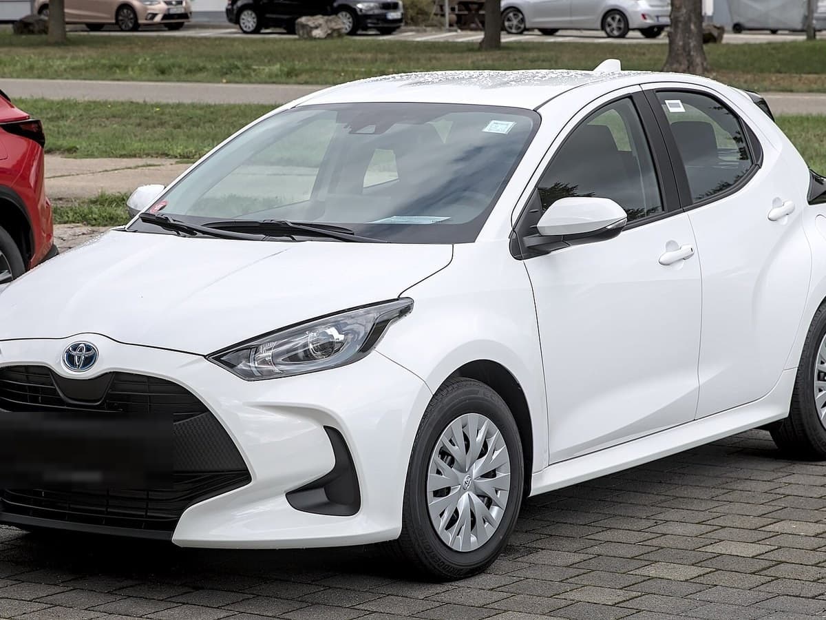 Toyota Yaris — category Compact